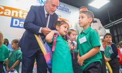 Başkan Sandıkçı: 'Eğitim yolculuğunun her aşamasında öğrencilerimizin ve ailelerimizin yanındayız'