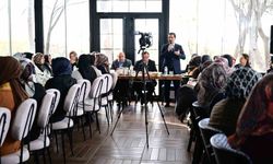 Başkan Taşkın, AK Parti Kadın Kolları Mahalle Başkanları toplantısına katıldı