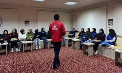 Bayburt'ta gençler bağımlılığa karşı bilgilendirildi