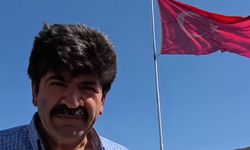 'Bayrak Adam'ın vatan sevdası: Her tepeye bir bayrak