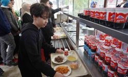 Bilecikli şehit İlhan Ongan'ın anısına binlerce kişiye ücretsiz yemek dağıtıldı