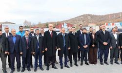 Bingöl'e 5 yeni ambulans ve 2 UMKE aracı tahsis edildi