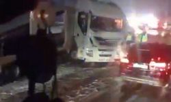 Bolu Dağı Tüneli çıkışında 6 araçlı zincirleme kaza