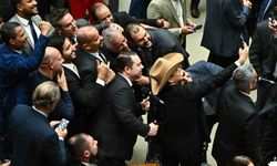 Brezilya'da darbe teşebbüsü suçundan hapis yatan Bolsonaro'nun ceza süresini düşüren tasarı onaylandı