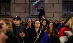 Bulgaristan'da 25'ten fazla şehirde hükümet karşıtı protesto