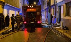 Bursa'da binanın çatısında çıkan yangın korkuttu