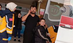 Bursa'da nacakla oynayan çocuğun parmağı kopma noktasına geldi