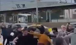 Bursa'da savaşı andıran kavga kamerada: Kimi kaskını miğfer yaptı, kimi sopayı kılıç gibi kullandı