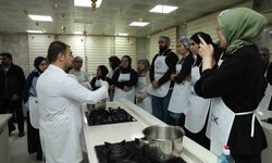 Büyükşehir KAYMEK'ten yabancı öğrencilere Kayseri Yemekleri Kursu ve Yağlama etkinliği