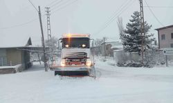Büyükşehirden karla mücadele: 61 mahalle yolu ulaşıma açıldı