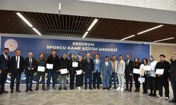 Çakmur'dan spor tesislerinde çalışan personele teşekkür belgesi