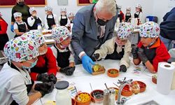 Çeşme'de öğrenciler, velileri ile kumpir etkinliğinde buluştu