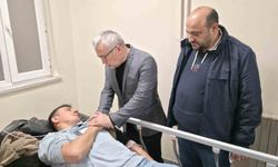 Cezaevi otobüsü kaza yaptı, Vali Şimşek yaralıları ziyaret etti