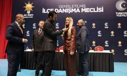 CHP'den istifa eden ikisi meclis üyesi 150 kişi AK Parti'ye katıldı