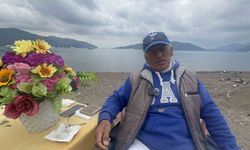 Çiçekli masa Marmaris'in simgesi haline geldi