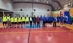 Darıca'da kurumlar arası voleybol turnuvası heyecanı başladı