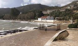 Datça'da sağanak yağış ve fırtına kurumlar teyakkuza geçirdi