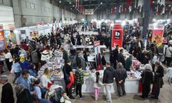 Denizli Kitap Fuarı ziyaretçi akınına uğruyor