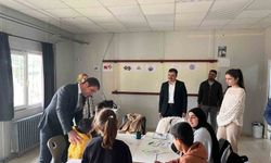 Dicle Kaymakamı Mustafa Atış özel gereksinimli öğrencilerle buluştu