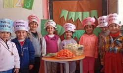 Diyadin'de minik ellerle turşu şenliği