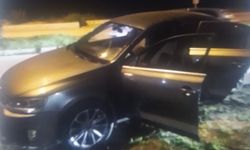 Dur ihtarına uymayan sürücü kovalamaca sonrası polise çarptı: 1 polis yaralandı