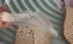 Elazığ'da ekmeğin içerisinden poşet çıktı