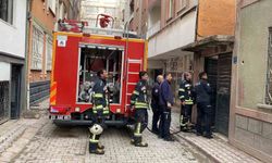 Elazığ'da metruk binada yangın