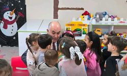 Emeksiz anaokulunda miniklerle buluştu