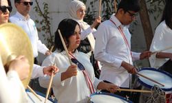 Engelliler hem eğlendi hem eğlendirdi