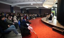 Erenler'de 'Fadıl & Faik Yanlış Anlama' oyunu sahnelendi