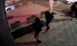 Esenyurt'ta kuyumcu soygunu girişimi kamerada: Hırsızlar alarm çalınca böyle kaçtı