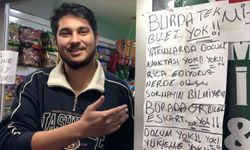 ESKART sorularından bunalan market sahibi, işyerine astığı notla gündem oldu