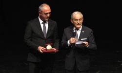 Eskişehir Büyükşehir Belediyesi'nin eski başkanı Büyükerşen aktif siyaseti bıraktı