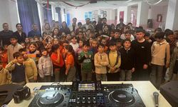 Eskişehir'de öğrenciler DJ ile buluştu