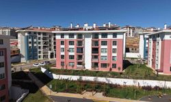 Evlerine geçen Adıyamanlı depremzedeler: 'Bakan Murat Kurum, her zaman yanımızda'