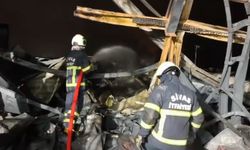 Fabrika yangını için Sivas'tan Kırıkkale'ye giden itfaiye ekipleri, söndürme çalışmalarına destek verdi