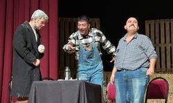 'Fareler ve İnsanlar' Yıldız Kenter Sahnesi'nde sanatseverlerle buluştu