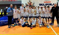 Gaziantep Kolej Vakfı Özel Okulları Basketbolda namağlup unvanla şampiyonu