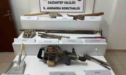 Gaziantep'te kaçak kazı yapan 4 şahsı jandarma suçüstü yakaladı