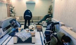 Gaziantep'te nitelikli dolandırıcılık operasyonu: 25 adet ruhsatsız silah ele geçirildi