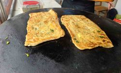 Geleneksel yöntemlerle yaptığı gözlemelerle geçmişin izlerini yaşatıyor