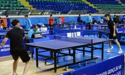 Gençler Masa Tenisi Güneybatı Bölge müsabakaları Kütahya'da başladı