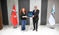 'Gençlik ve Ailem' konulu kısa film yarışması konukları, Başkan Geçit ile bir araya geldi