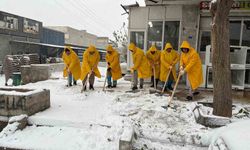 Haliliye Belediyesi ekipleri kar mesaisinde