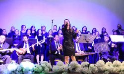 Halk korosu ilk konserini verdi