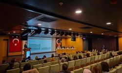 İl Müdürü Damkacı, hastaların doğru ve hızlı biçimde yönlendirilmesinin önemine dikkat çekti