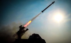 İran'dan Umman Denizi'nde füze atışı