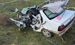 İzmir'de feci kaza: 1 ölü, 1 yaralı