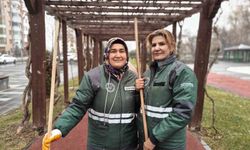 Kadınlar temizlik aşklarını parklara da yansıtıyor