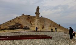 Karakuş Tümülüsü'nde aydınlatma çalışmaları incelendi